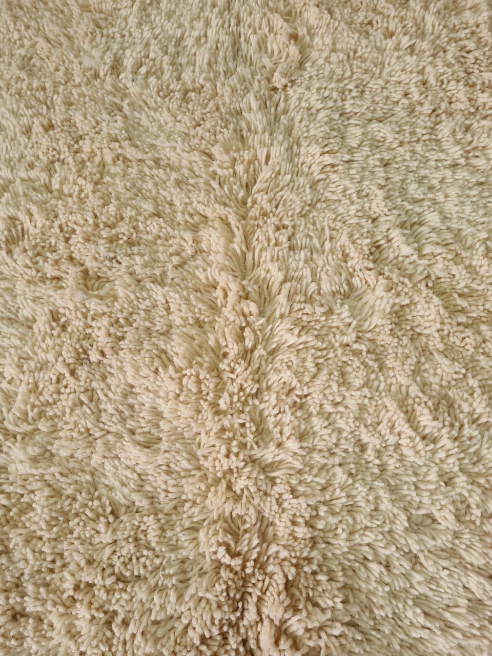 Ivory Silence – Beni Mrirt in Whispered Texture