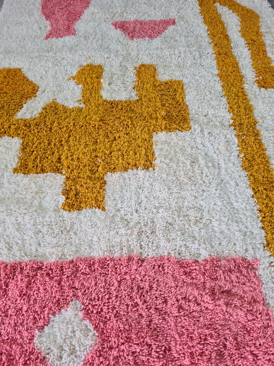Nomadic Petals – Beni Mrirt in Pastel Geometry