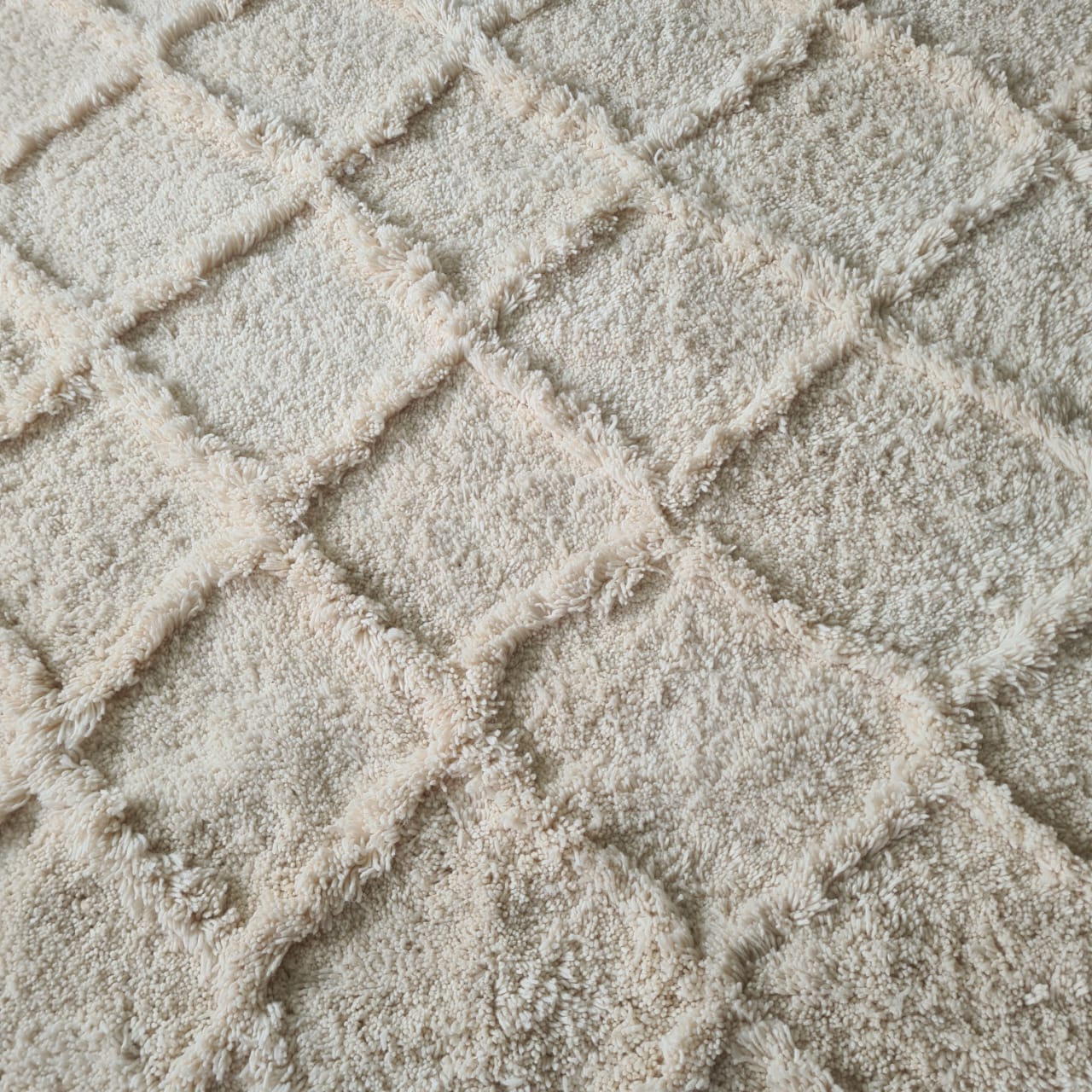 Marmoucha Diamond Lattice — Natural Ivory Wool