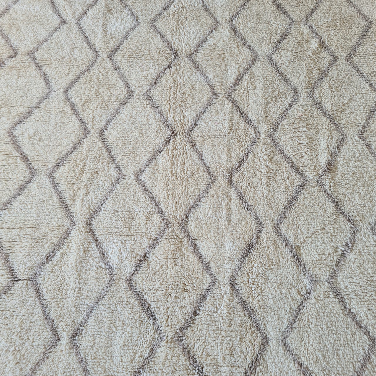 Feather Lattice — Marmoucha Ivory with Soft-Taupe Diamonds