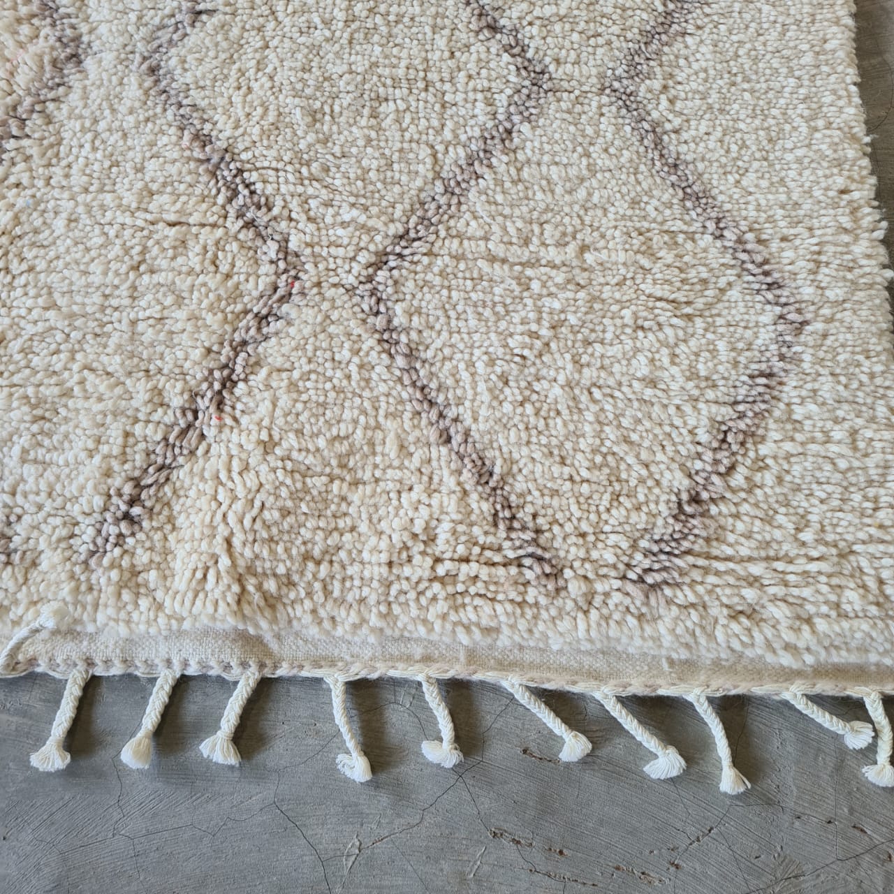 Feather Lattice — Marmoucha Ivory with Soft-Taupe Diamonds