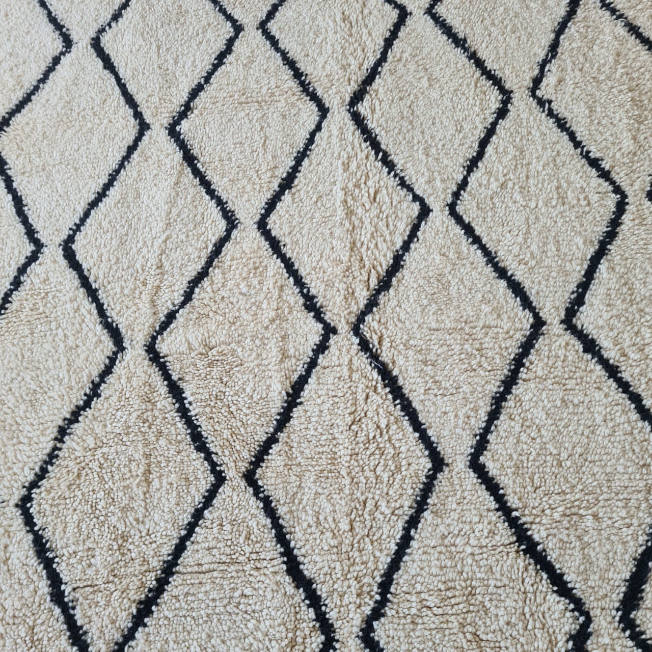 Marmoucha Zigzag Lattice — Ivory/Ink