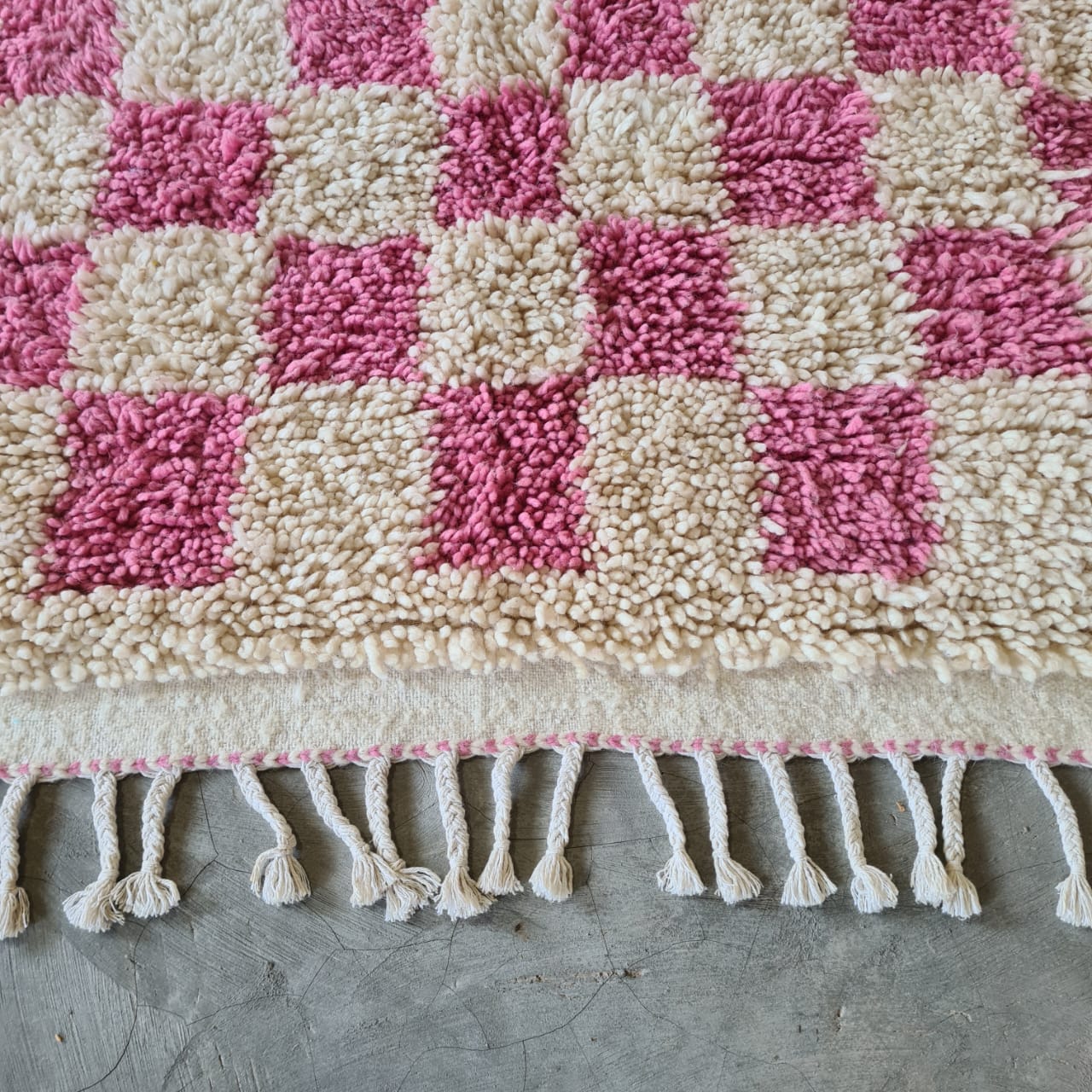 Dusty Rose Checker — Marmoucha Reticulated Field