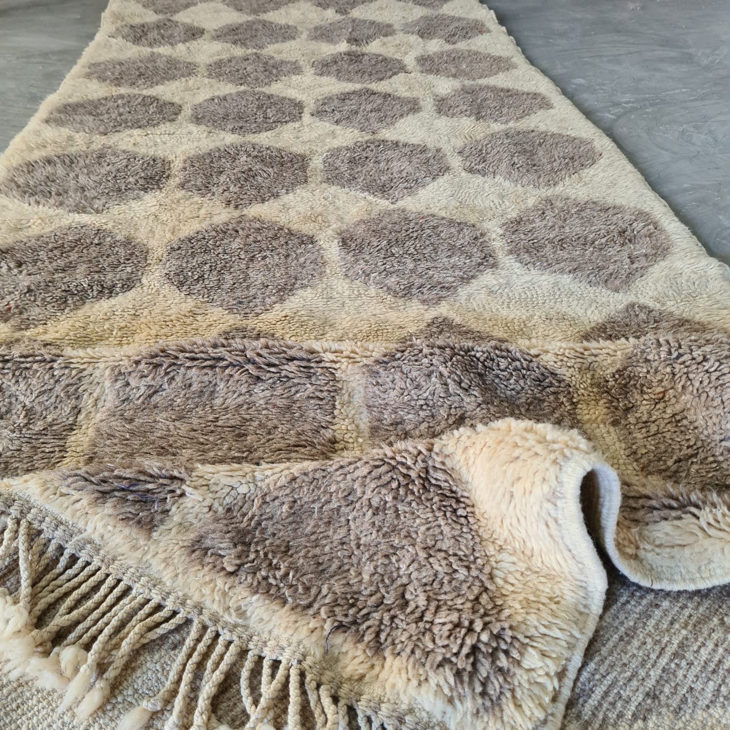 Ash Harlequin Runner — Beni Mrirt