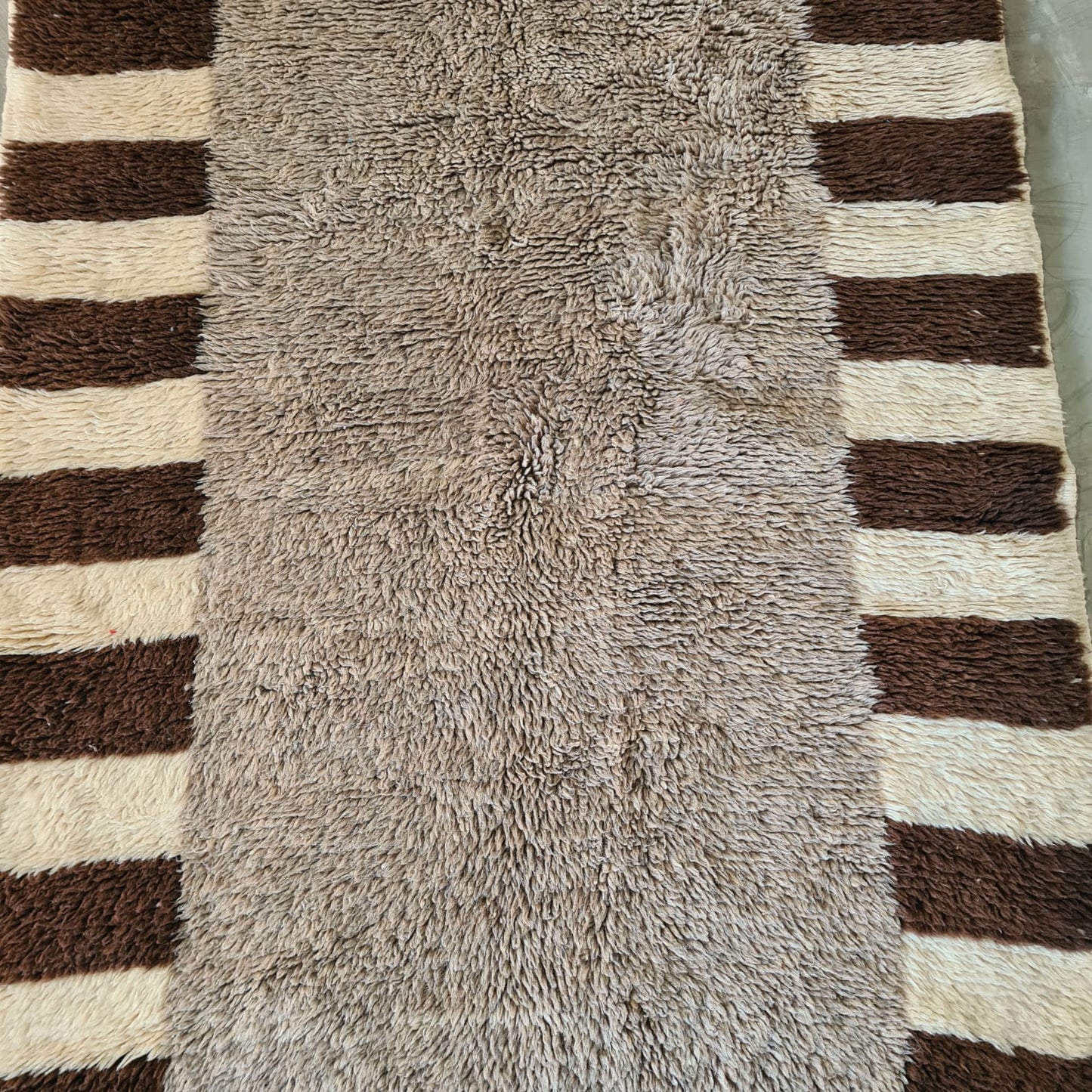 Beni Mrirt Striped Guard Runner — Umber & Ecru with Heathered Grey Field