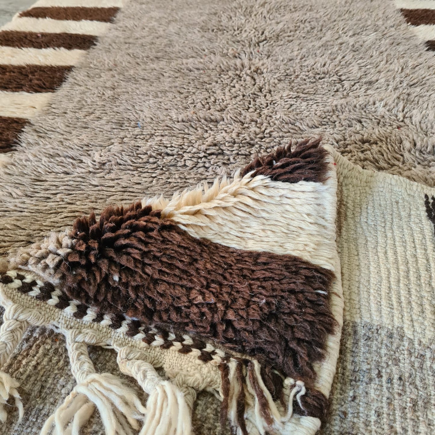 Beni Mrirt Striped Guard Runner — Umber & Ecru with Heathered Grey Field