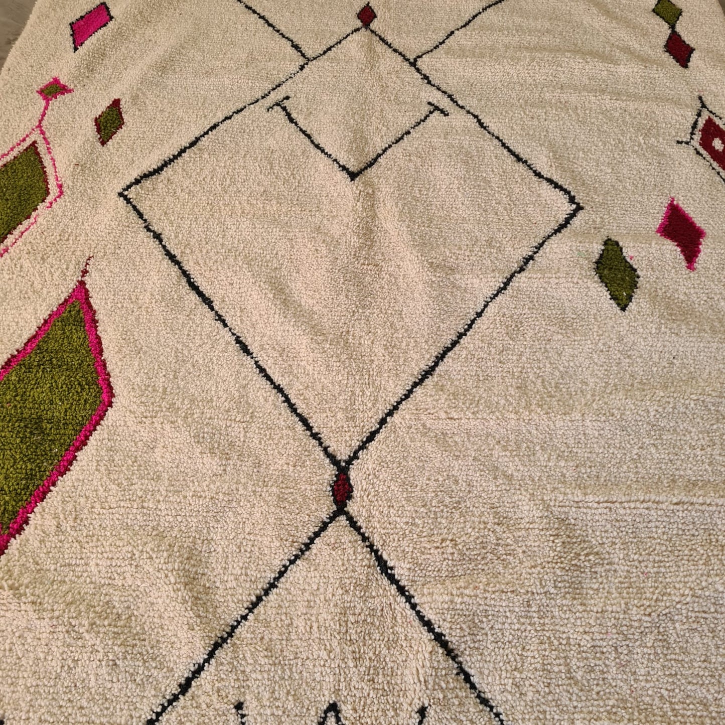 Azilal Linear Lozenge — Ivory Field