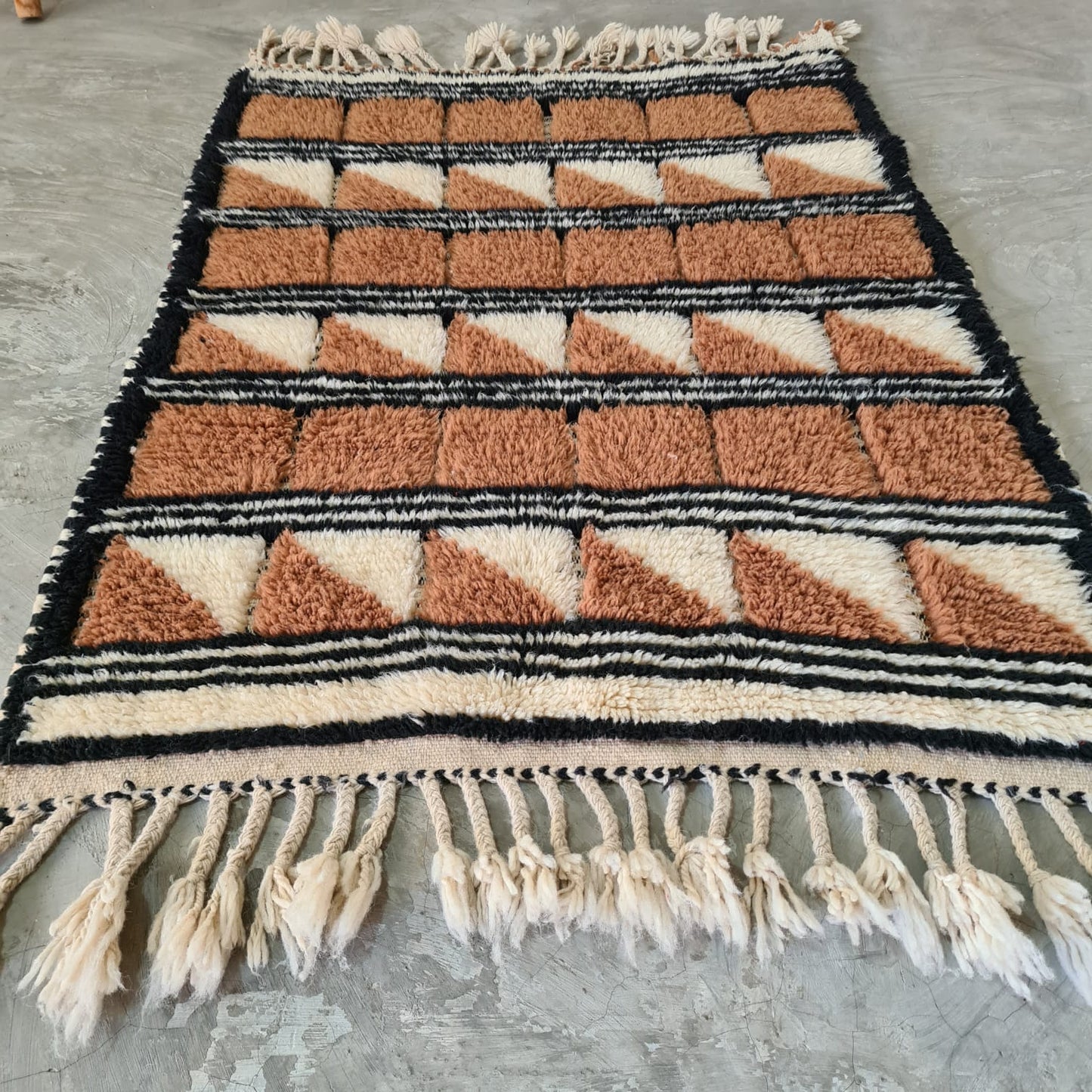 Marmoucha Check & Fang — Camel/Ivory Ledger