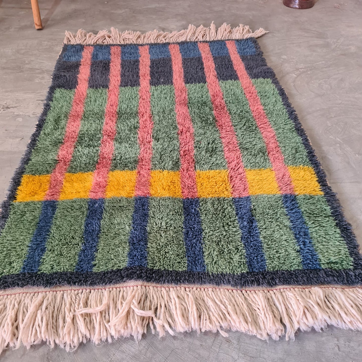 Chromatic Tartan — Beni Mrirt Grid with Golden Traverse