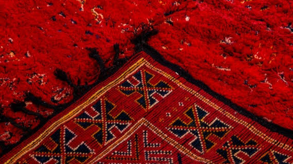 One Rug, Two Seasons: The Reversible Rug of the Zayane and Beni Mguild