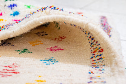 Azilal Confetti Field — Ivory with Central Zigzag