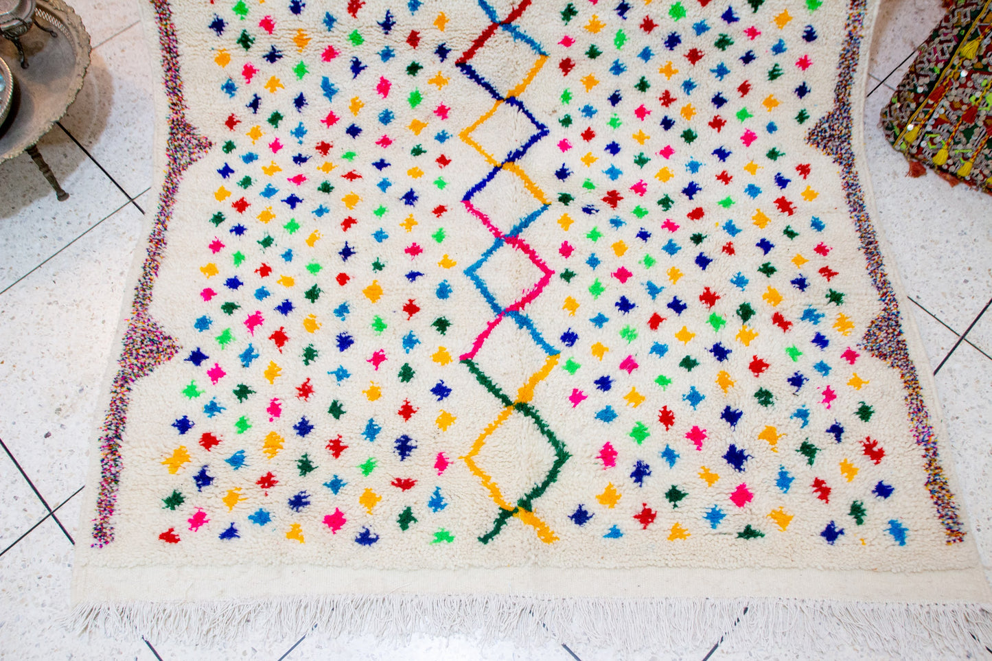 Azilal Confetti Field — Ivory with Central Zigzag