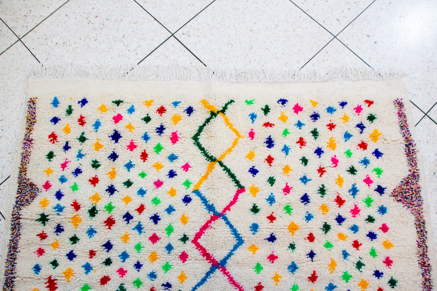 Azilal Confetti Field — Ivory with Central Zigzag