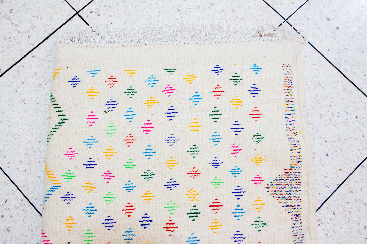 Azilal Confetti Field — Ivory with Central Zigzag