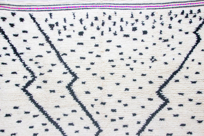 Beni Ourain Ivory Field — Charcoal Linear Motif