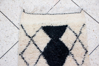 Beni Ourain Runner — Ivory Field with Charcoal Spine