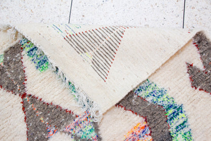 Azilal Runner — Ivory Field with Neon Hourglass Motifs