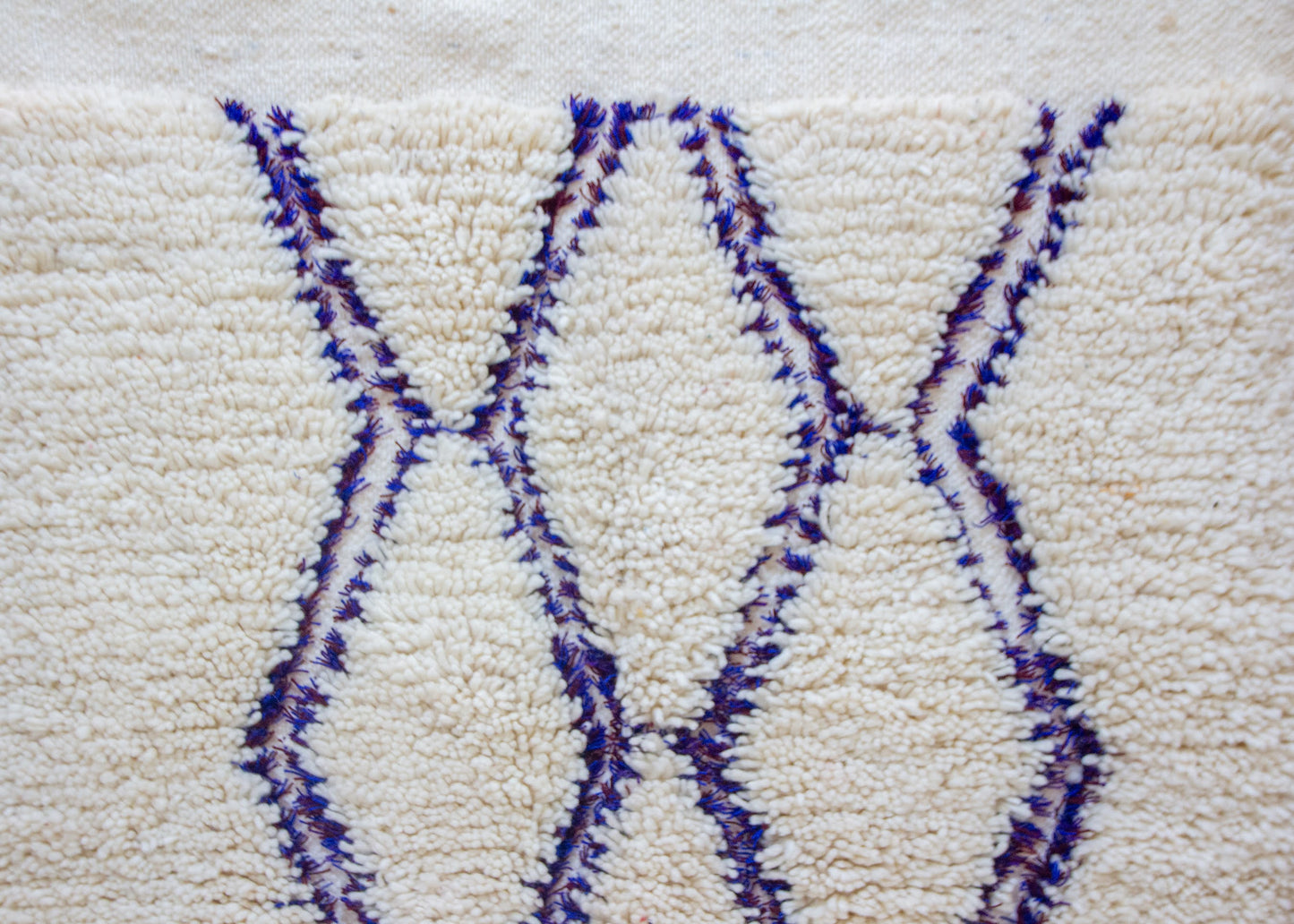 Azilal Double Zigzag Lattice — Ivory with Indigo