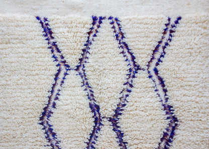 Azilal Double Zigzag Lattice — Ivory with Indigo