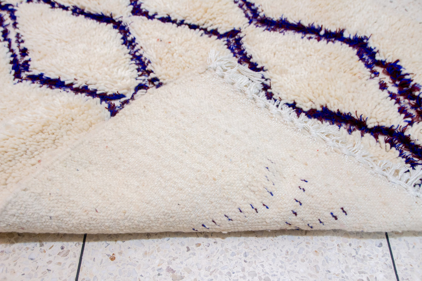 Azilal Double Zigzag Lattice — Ivory with Indigo
