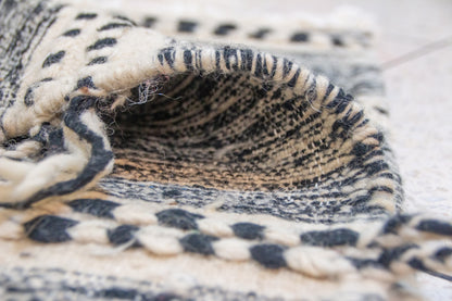 Zanafi Boujaad Kilim — Ivory & Ink Banding with Tufted Dots