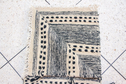 Zanafi Boujaad Kilim — Ivory & Ink Banding with Tufted Dots