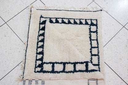 Beni Ourain Checker Pyramid — Ivory Wool with Geometric Border