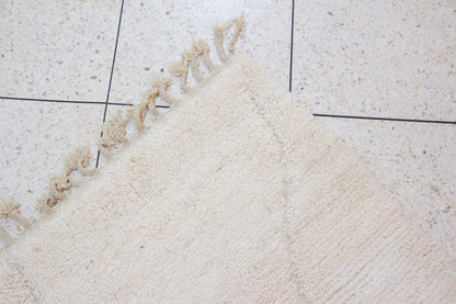 Beni Ourain Rug — Ivory “Ghost-Line” Geometry