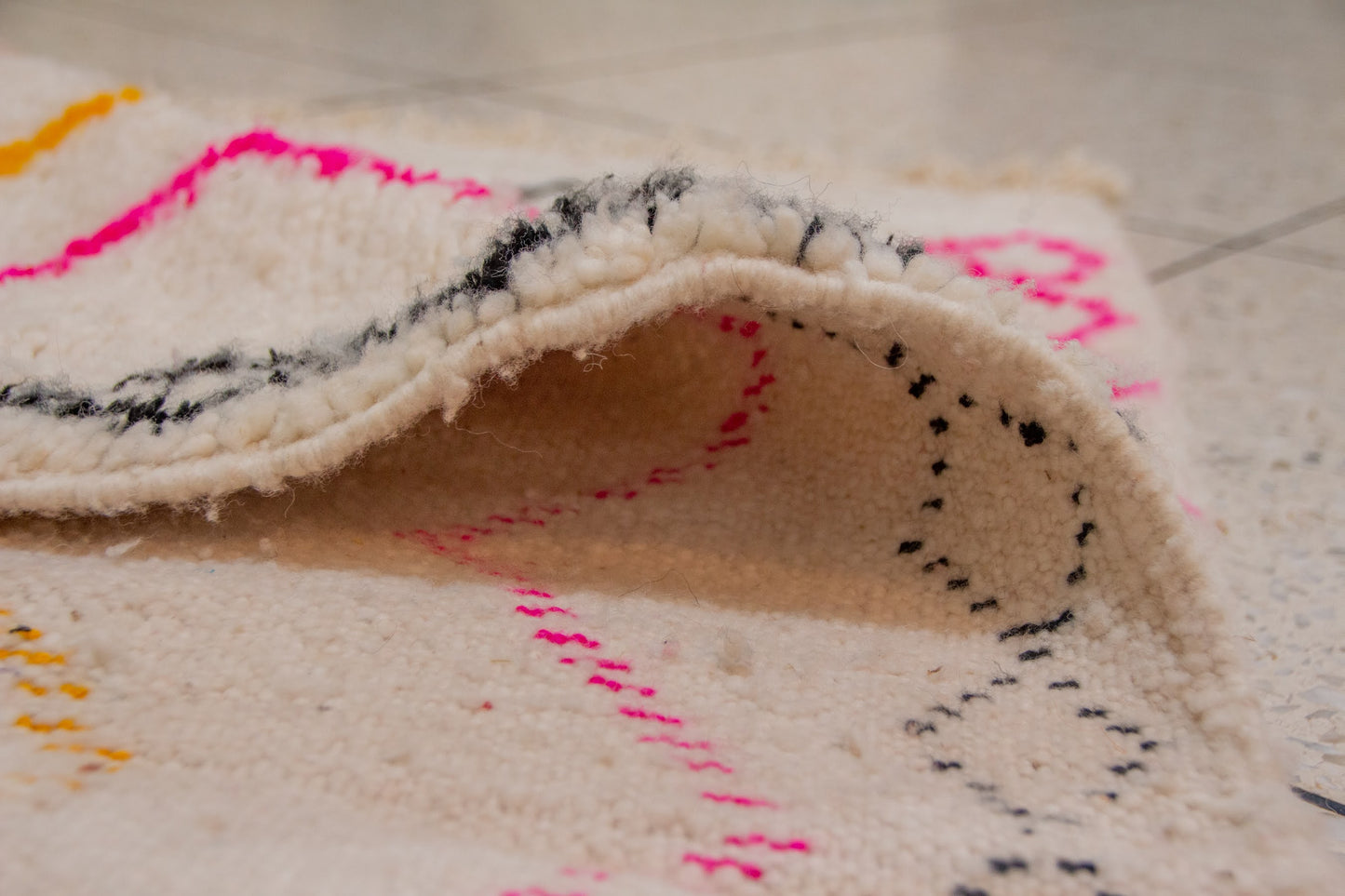 Azilal Chromatic Zigzag Columns — Ivory Wool with Neon Accents