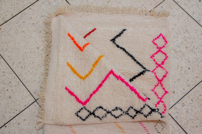 Azilal Chromatic Zigzag Columns — Ivory Wool with Neon Accents
