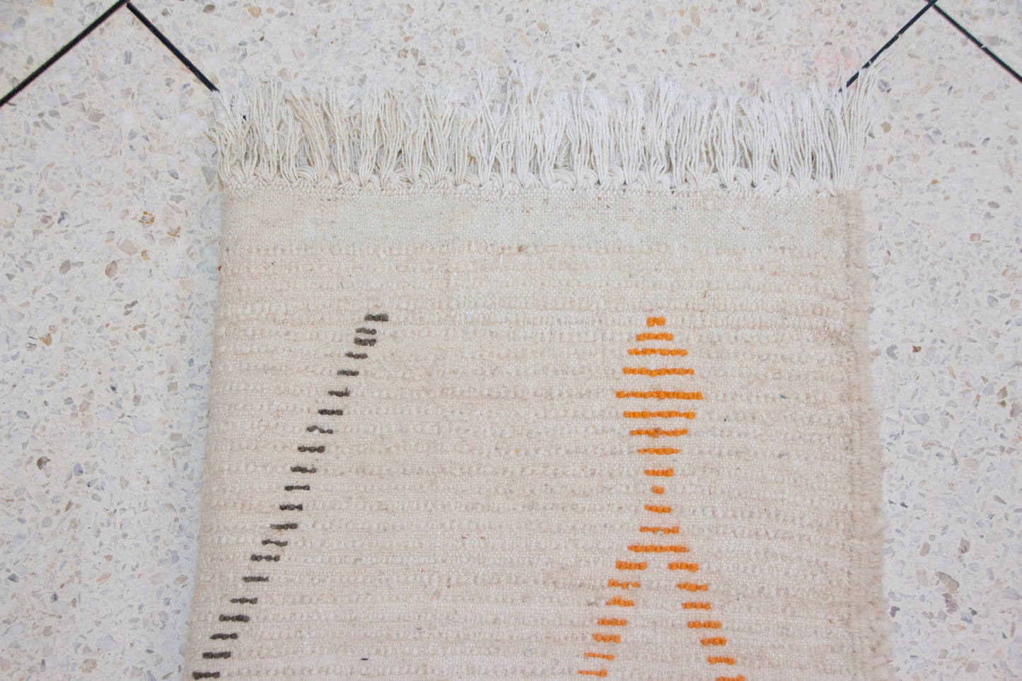 Azilal Arrow Motif — Ivory Wool with Saffron and Charcoal Accents