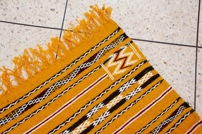 Zemmour Runner – Sunlit Geometry in Handwoven Wool