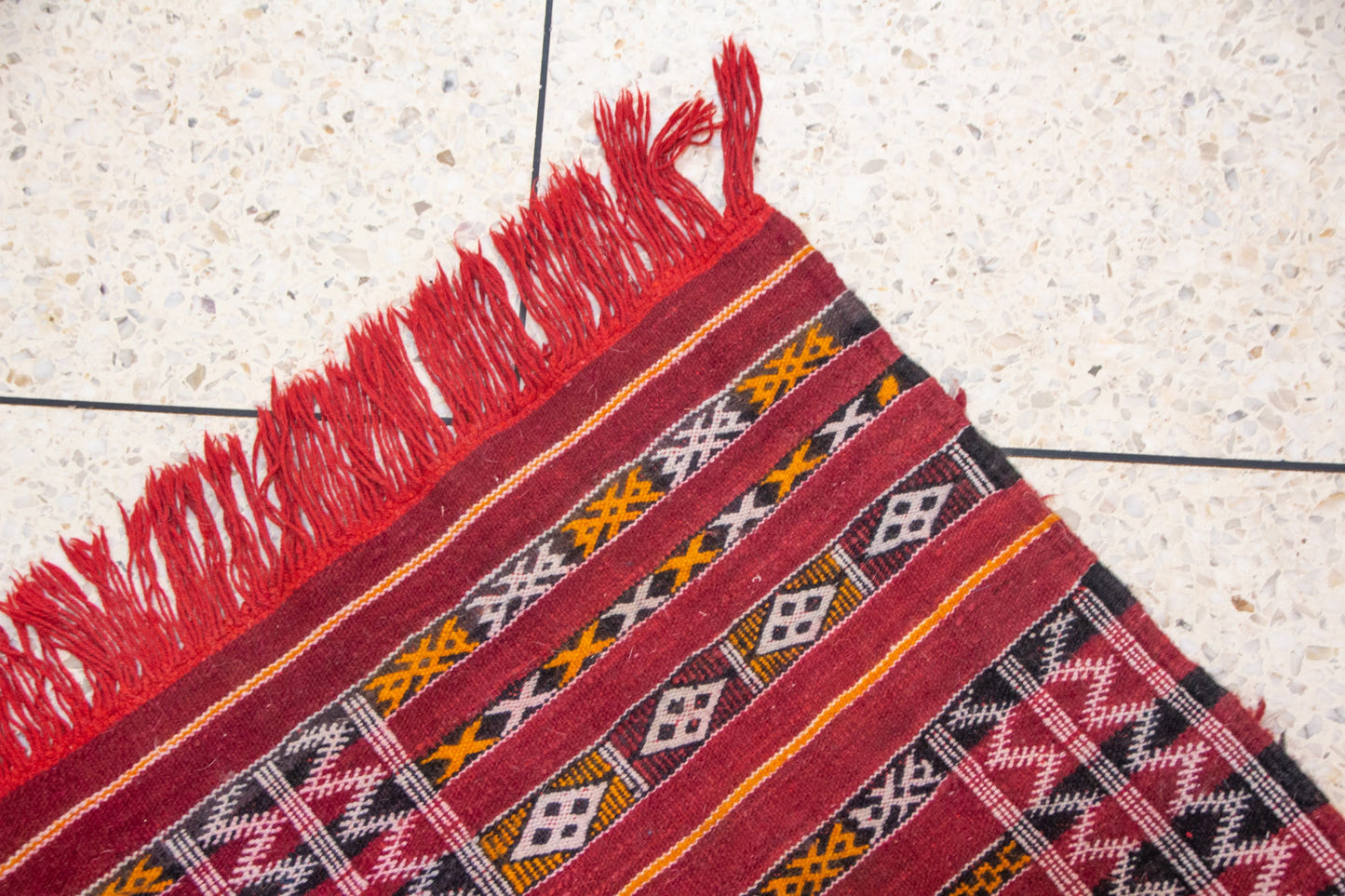 Zemmour Runner – Crimson Ancestry in Handwoven Wool