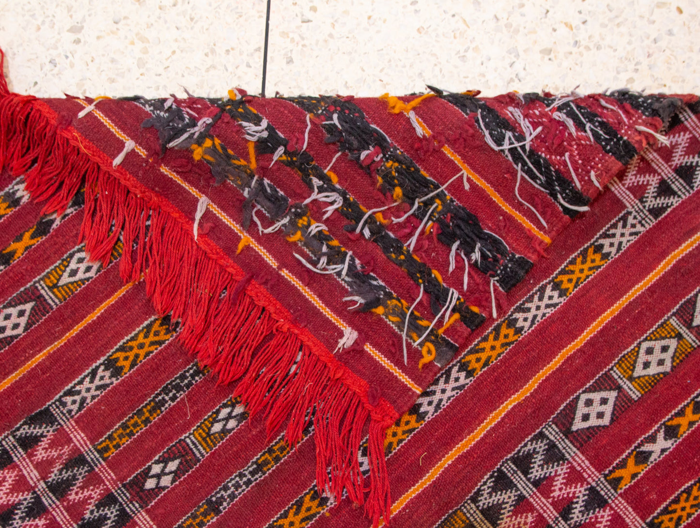 Zemmour Runner – Crimson Ancestry in Handwoven Wool