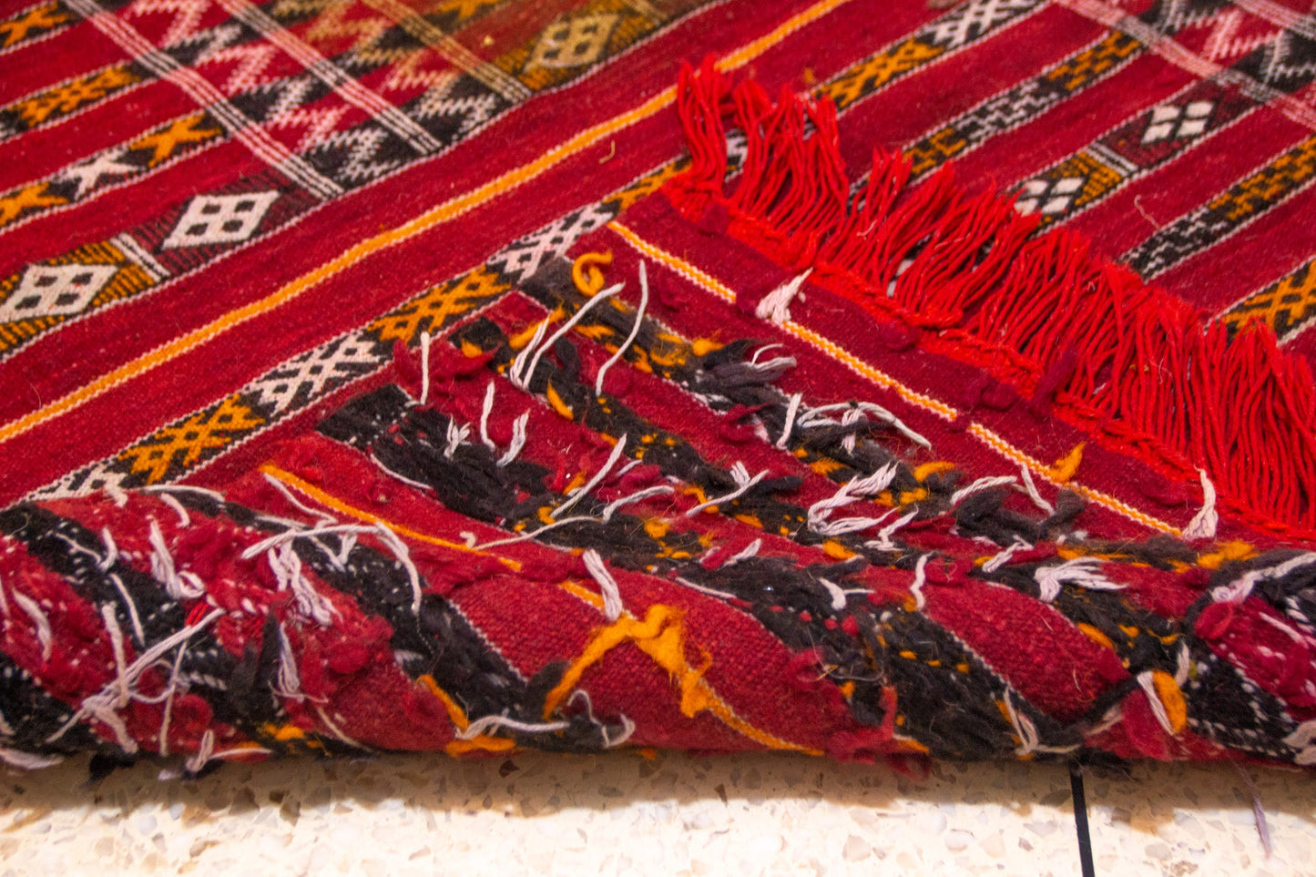 Zemmour Runner – Crimson Ancestry in Handwoven Wool