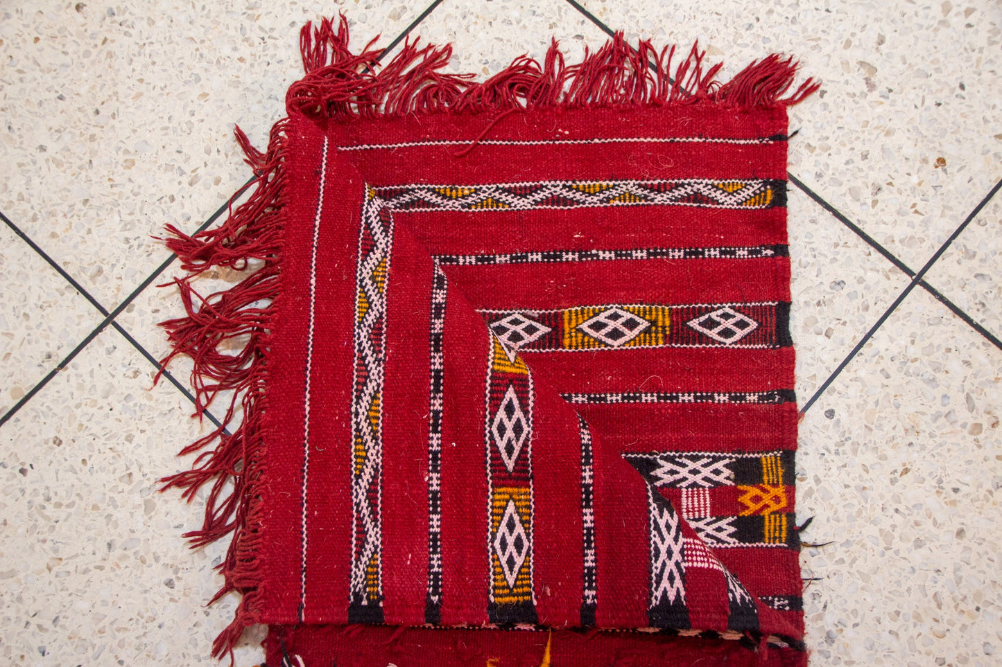 Zemmour Runner – Ember Geometry in Tribal Wool