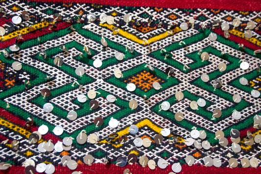 Ait Zayane Henbel Kilim — Labyrinth Bands & Crossed Medallions