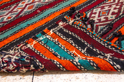 Beni Mguild Henbel Kilim — Crossed Lozenge Bands
