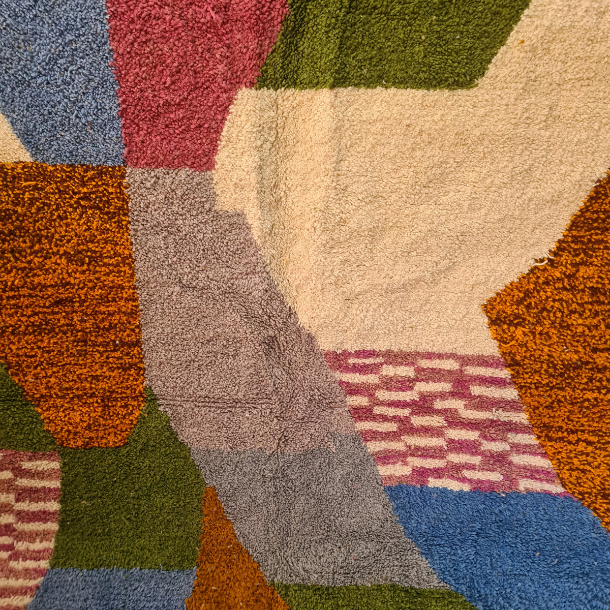 Boujaad Abstract Color-Block — Fig, Olive, Saffron & Sky on Ivory Wool