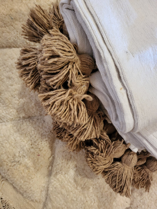 Safi Loom Set — Ivory with Camel Tassels