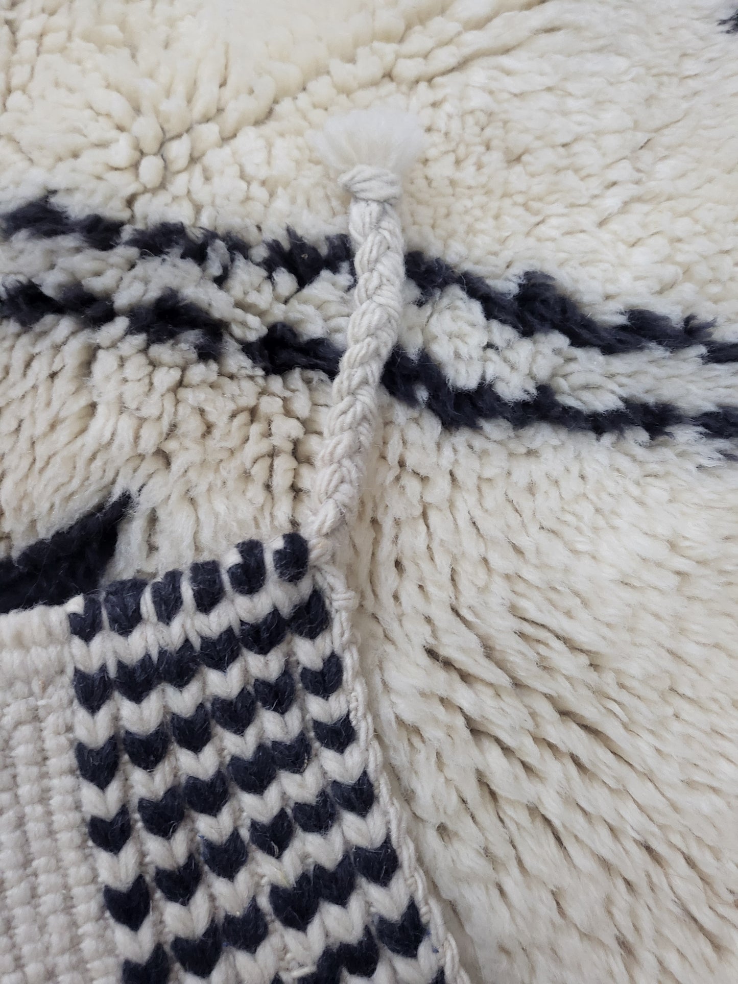 Beni Ourain Double Lozenge — Thorn Glyph