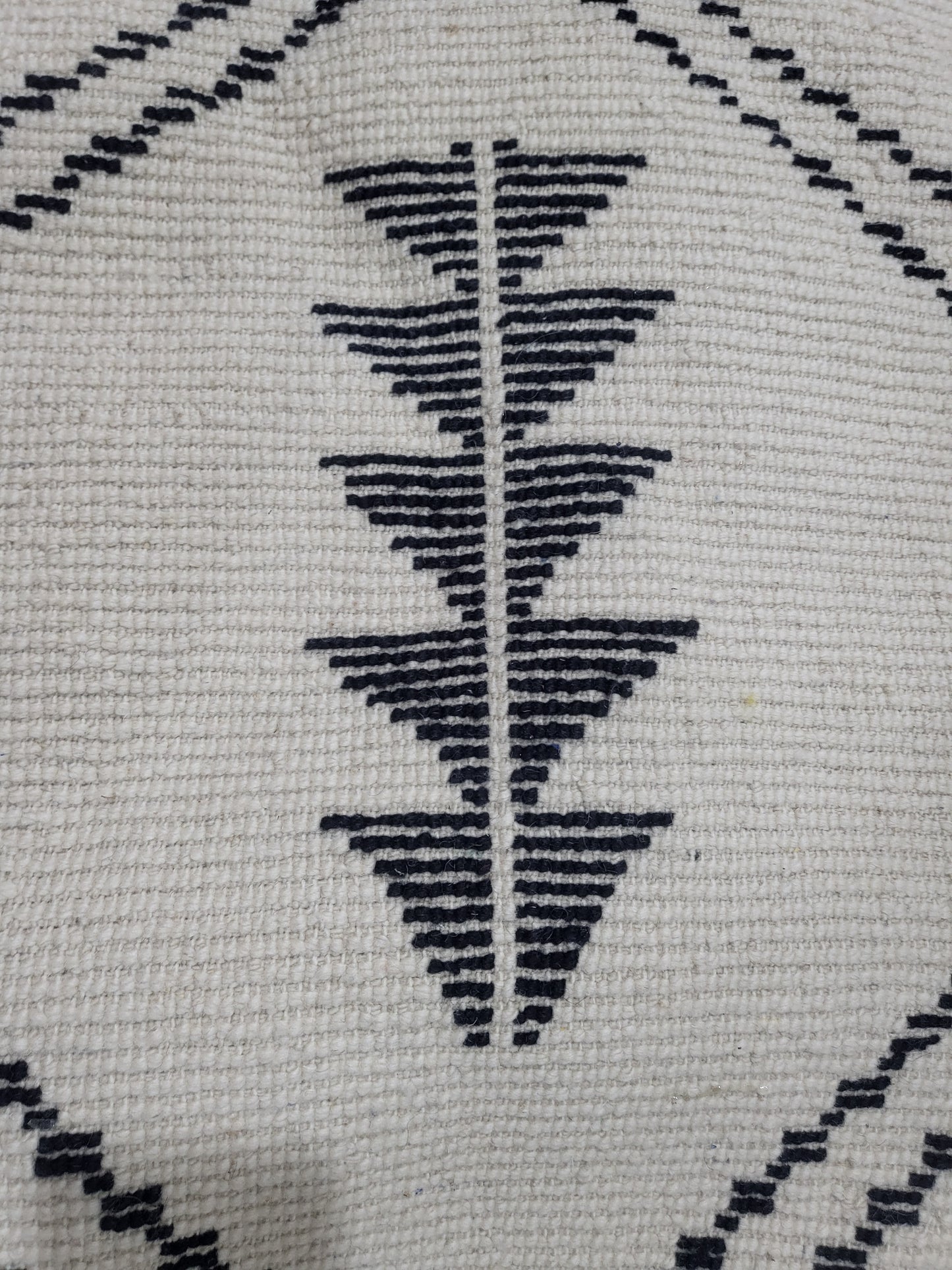 Beni Ourain Double Lozenge — Thorn Glyph