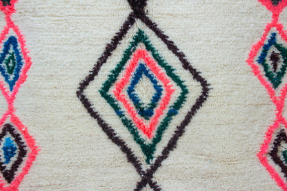 Azilal Pile Rug — Ivory Field with Lozenge Axis & Branch-Glyph Borders