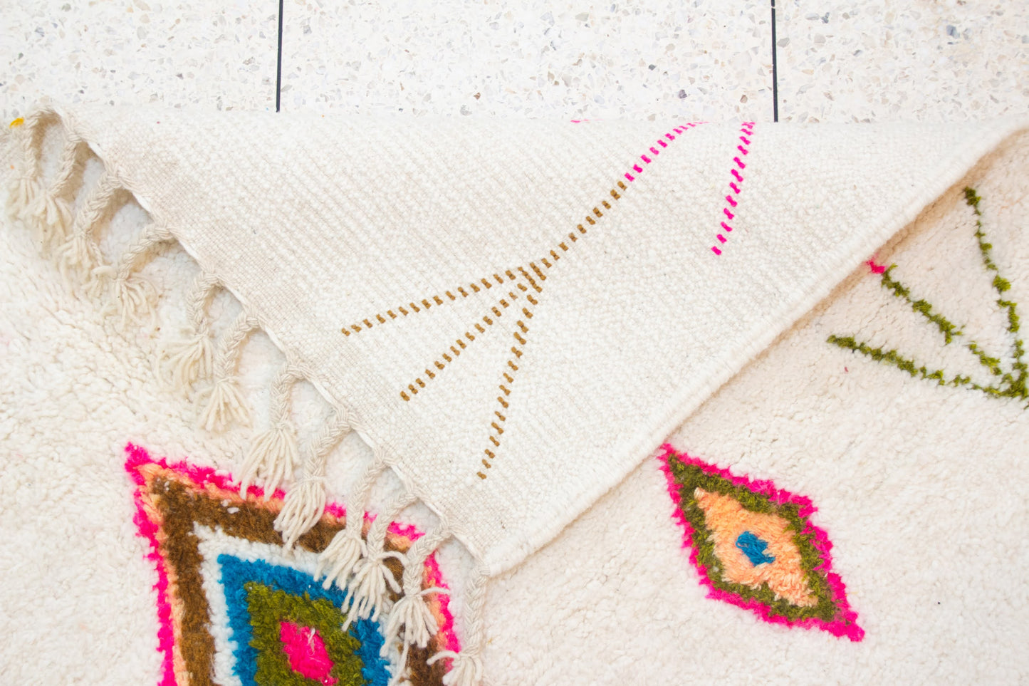 Azilal Pile Rug — Ivory Field with Neon Lozenge Axis & Branch Glyphs