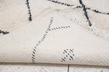 Beni Ourain Pile Rug — Ivory Field with Charcoal Lattice & Star Tufts