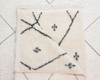 Beni Ourain Pile Rug — Ivory Field with Charcoal Lattice & Star Tufts
