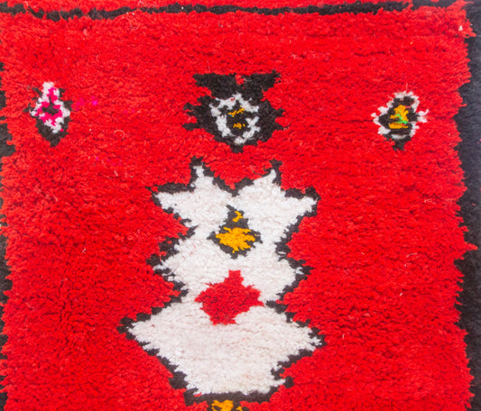 Aït Zayane (Kubba) Sun-Spine Runner — Red Field with Talismanic Crowns