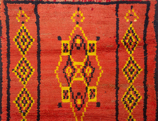 Boujaad Saffron Spine Runner — Coral Field with Diamond Guard Chains
