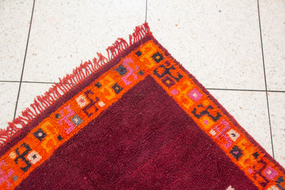 Aït Zayane (Kubba) Star-Rosette — Burgundy Field with Orange Guard Border