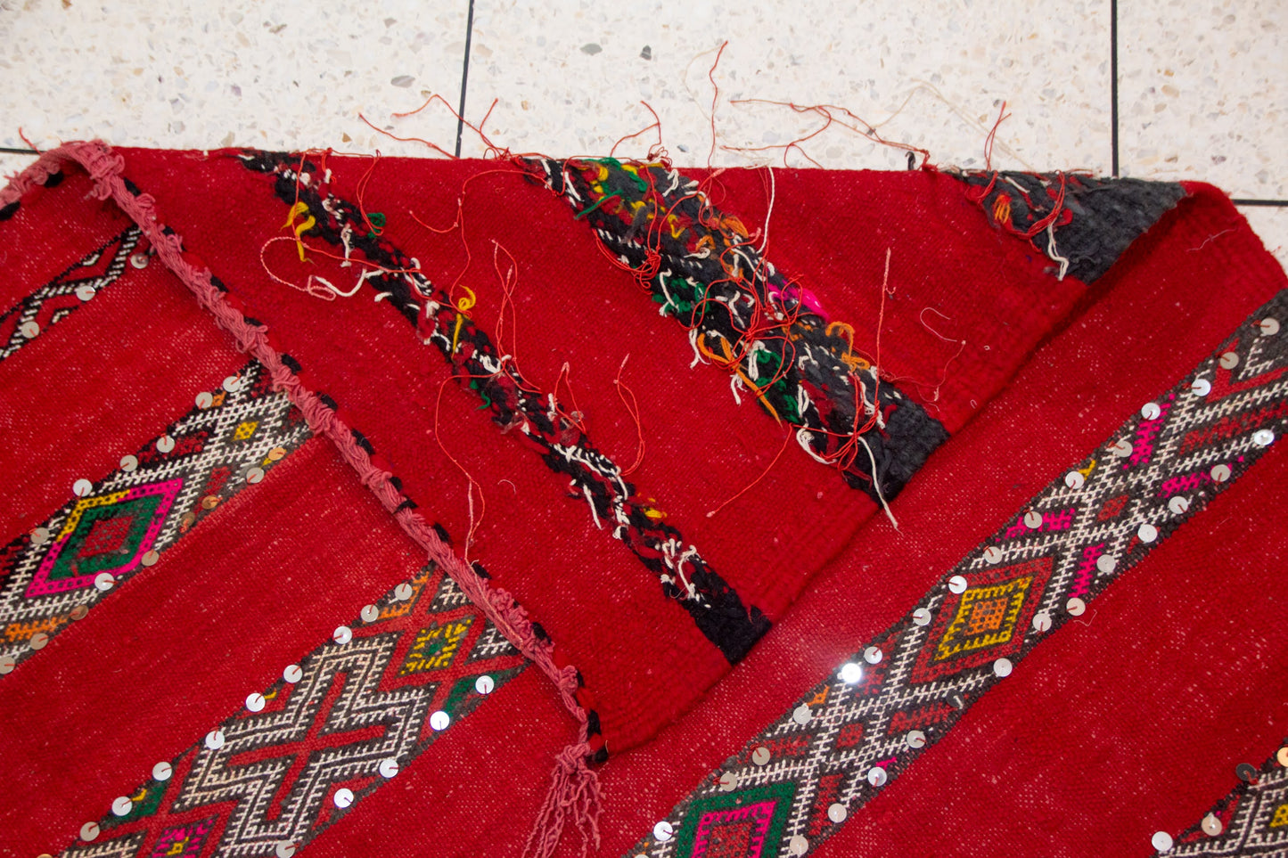 Atlas Radiance – Ait Zayane Red Flatweave with Sequins